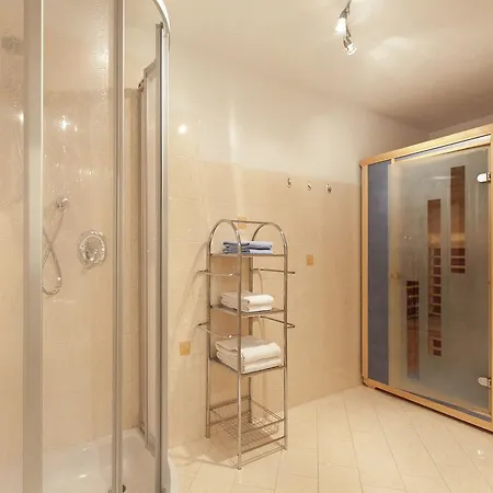 Glonersbuhelhof Apartment